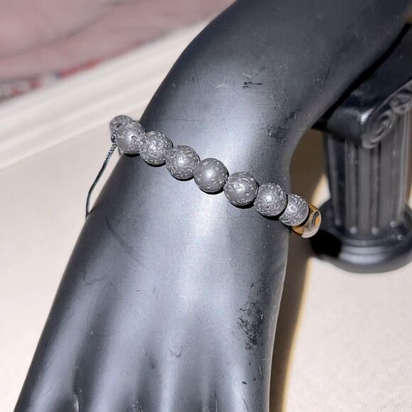 Shakra tiger stone w porous lava rocks braided and adjustable - NWOT - Picture 2 of 3